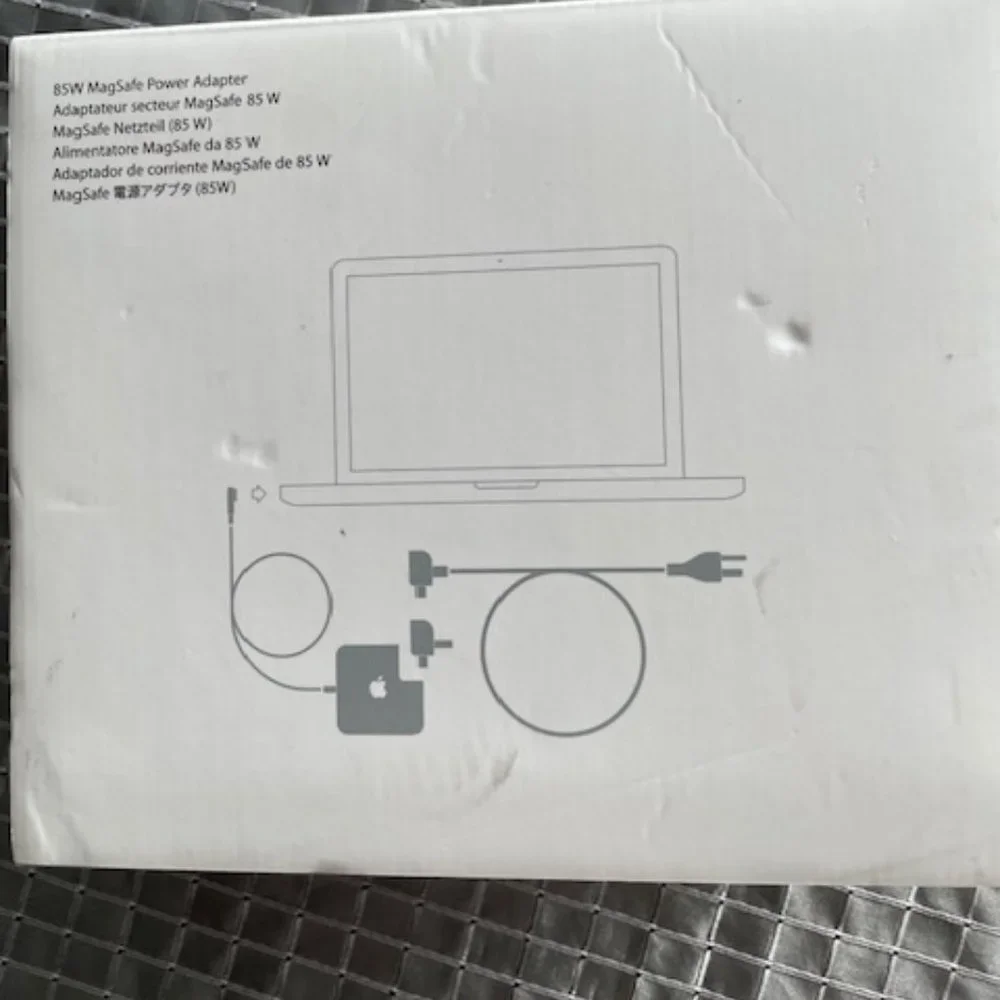 Apple 85W MagSafe Power Adapter for Macbook